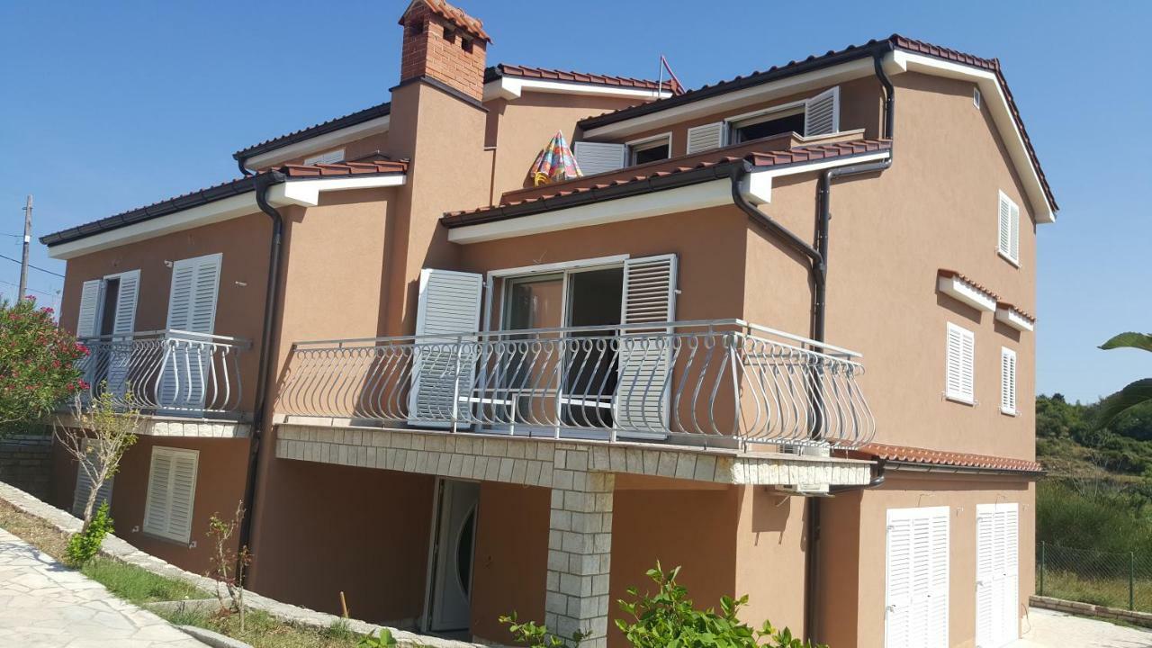 Apartments Mestrovic Lopar Zewnętrze zdjęcie