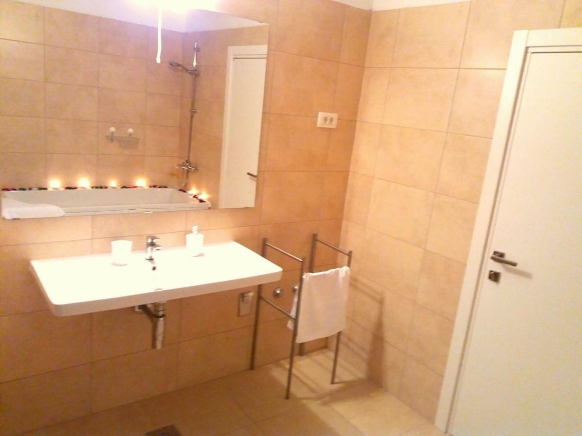 Apartments Mestrovic Lopar Zewnętrze zdjęcie
