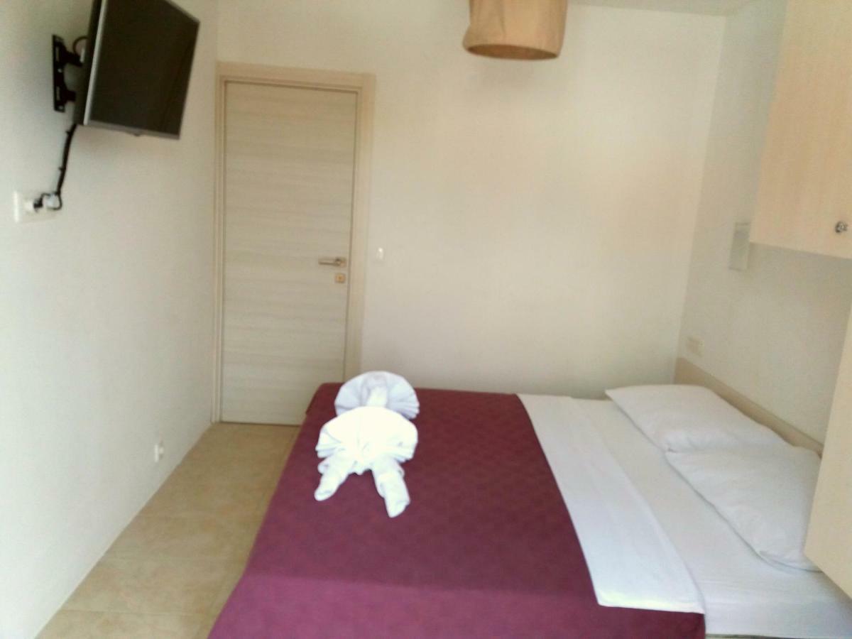 Apartments Mestrovic Lopar Zewnętrze zdjęcie