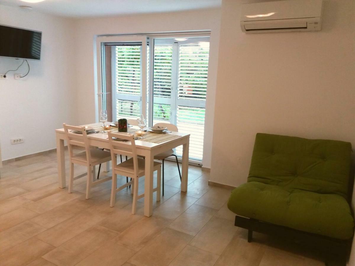Apartments Mestrovic Lopar Zewnętrze zdjęcie