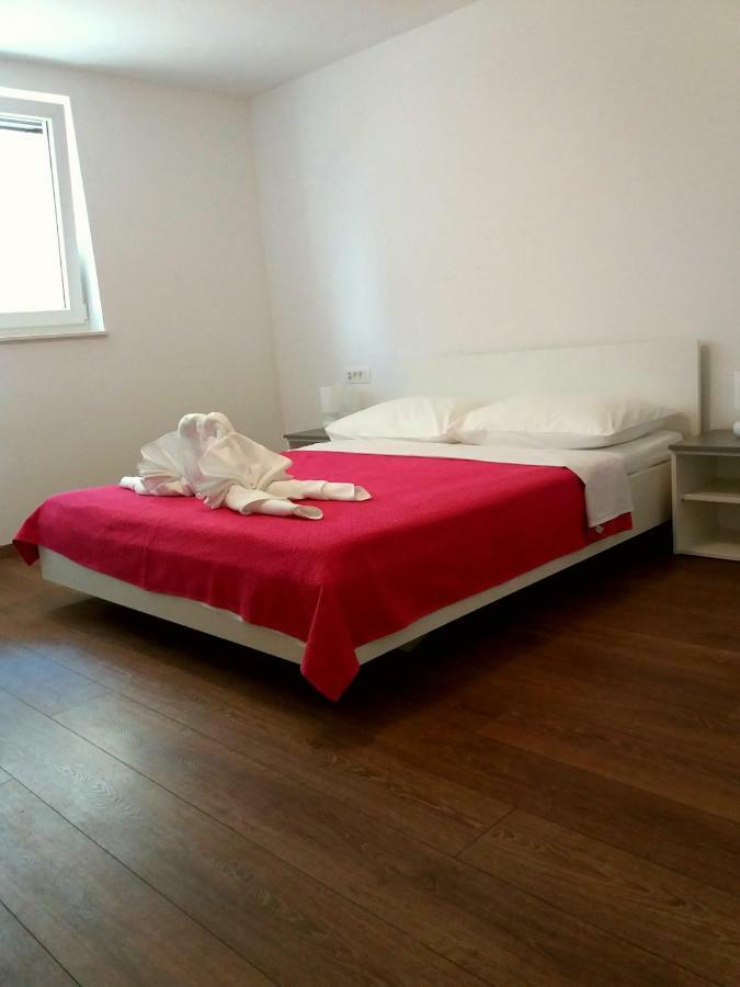 Apartments Mestrovic Lopar Zewnętrze zdjęcie