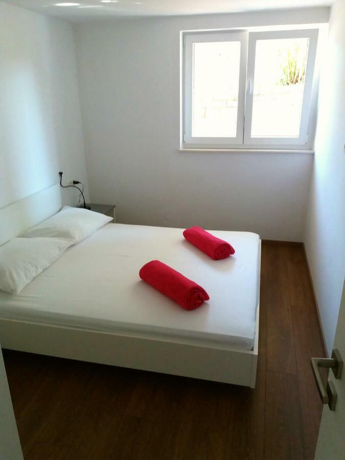 Apartments Mestrovic Lopar Zewnętrze zdjęcie
